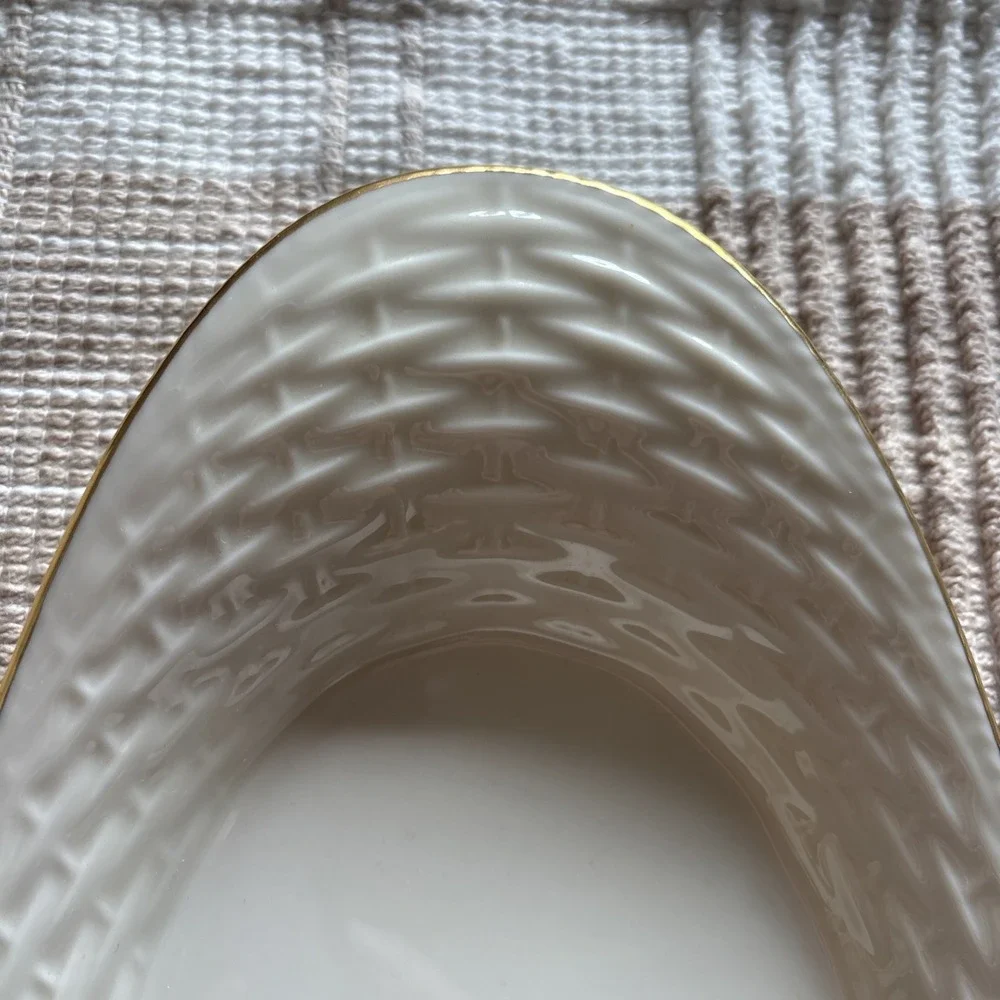 Lenox Ivory Basket Weave Oval Serving Dish w/ Gold Trim 13 3/4